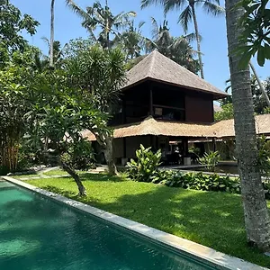 Villa Pantulan Bali, Pagetan